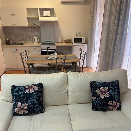 Dunajská Streda Konde Apartments D מראה חיצוני תמונה